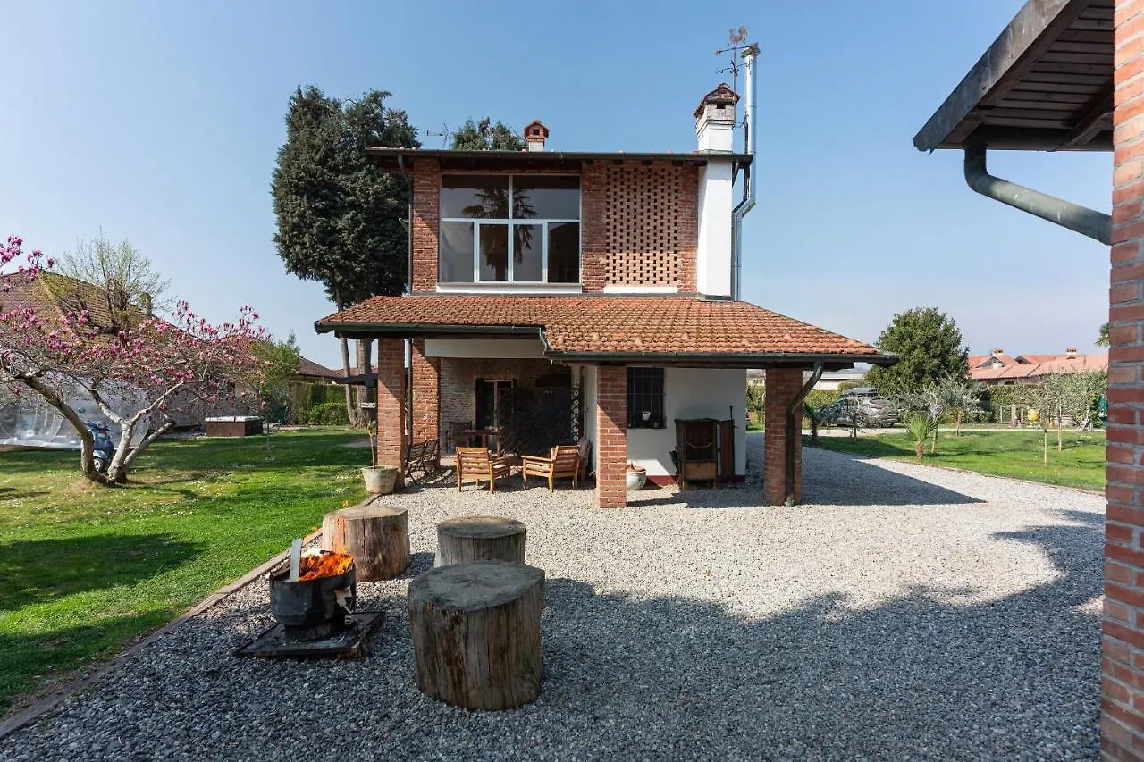 Bed and Breakfast Cascina cattabreghetta Pombia 0*,  Italia